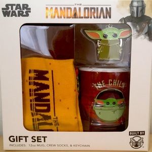 The Mandalorian socks, mug, & keychain gift set
